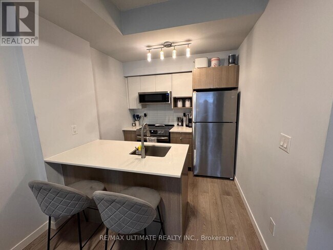 Photo - 1135 Cooke Blvd.