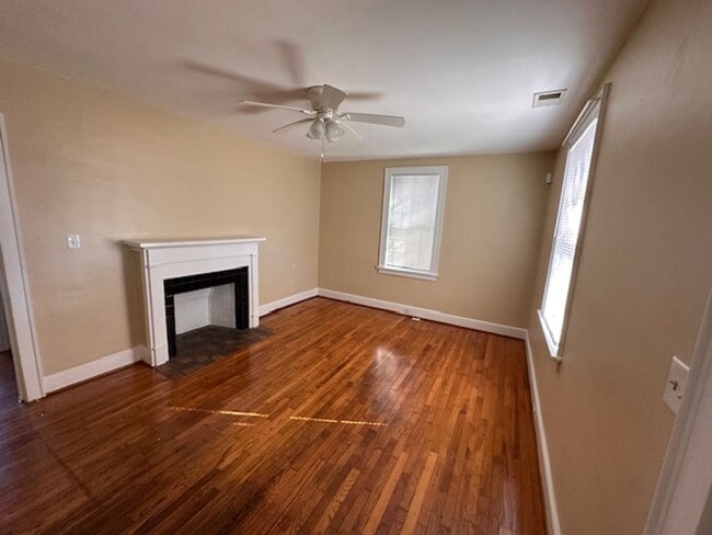 Photo - Stand Alone Cottage