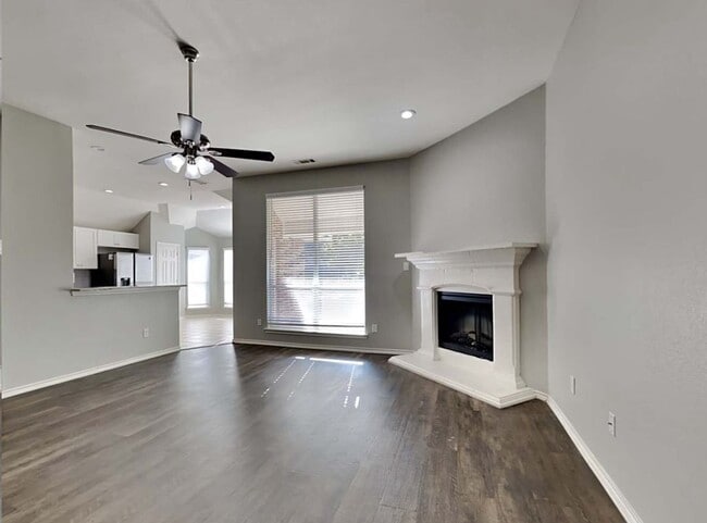 Photo - 2920 Crystal Way