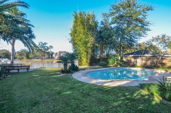 Photo - 2926 Williams Grant