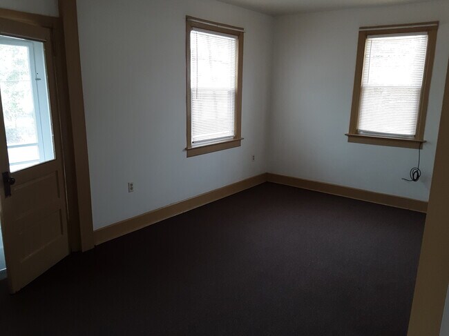 Living Rm - 32 Milford St Unit 2nd floor Rental