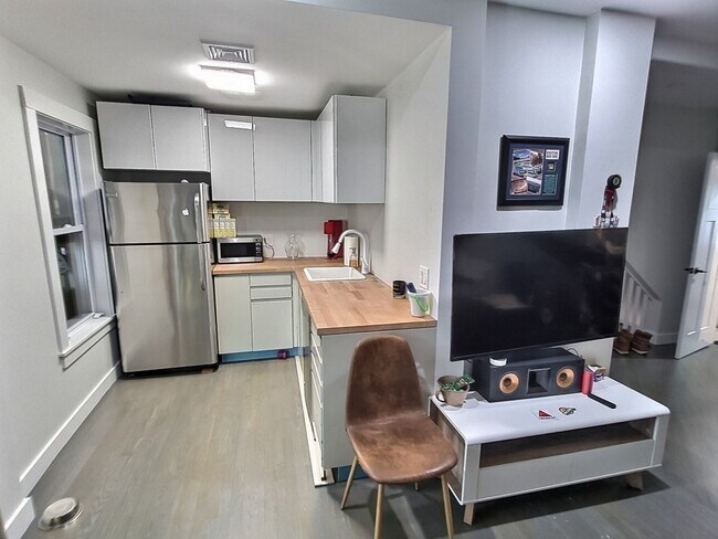 Photo - 54 Telegraph St Unit 54 Telegraph St.