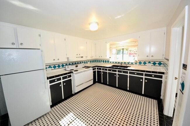 Photo - 5440 Nolan St