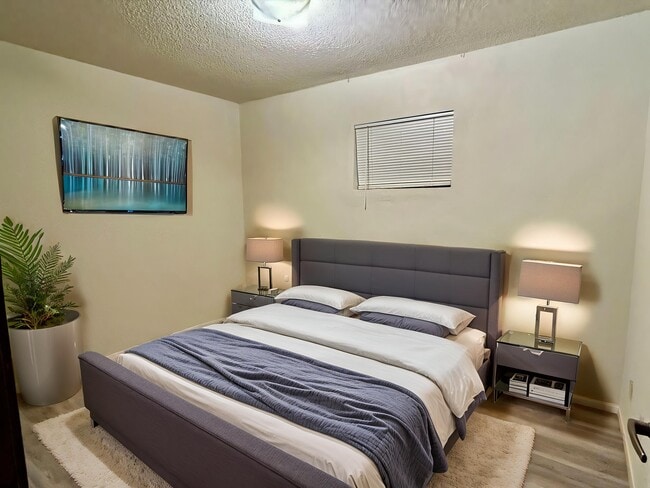 2606 S Mountain View Dr Unit 1