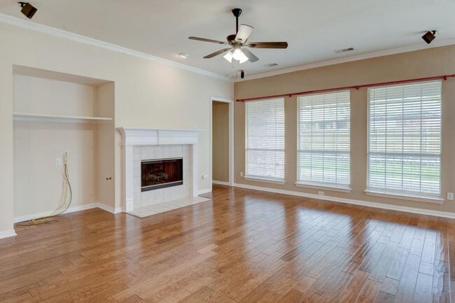 Photo - 4604 Gladiola Ln