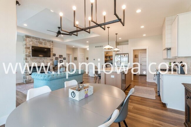 Photo - EXECUTIVE RANCH!  5 Bedroom, 3 Bathroom Home in Ankeny!!