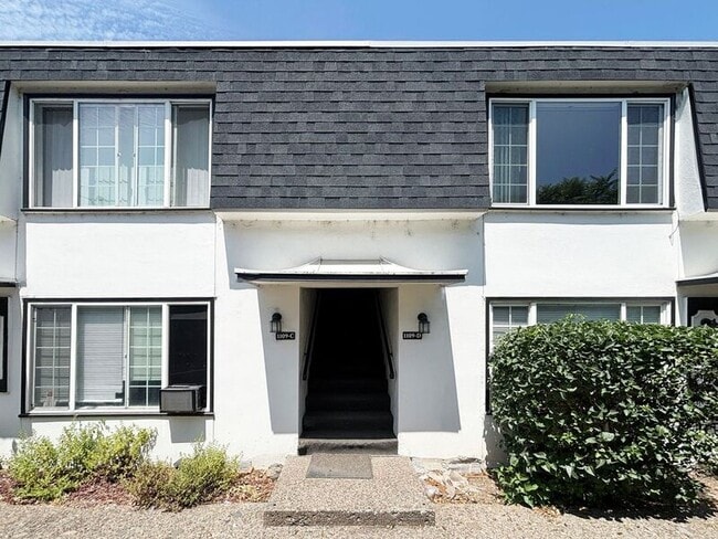 Photo - 1109 W 6th Ave