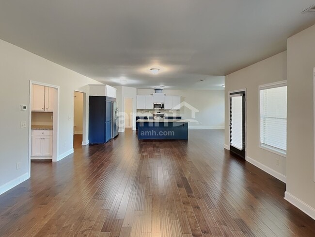 Photo - 1259 Victoria Walk Ln