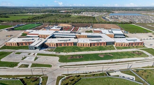 Building Photo - 1210 Hughes Crossing Dr