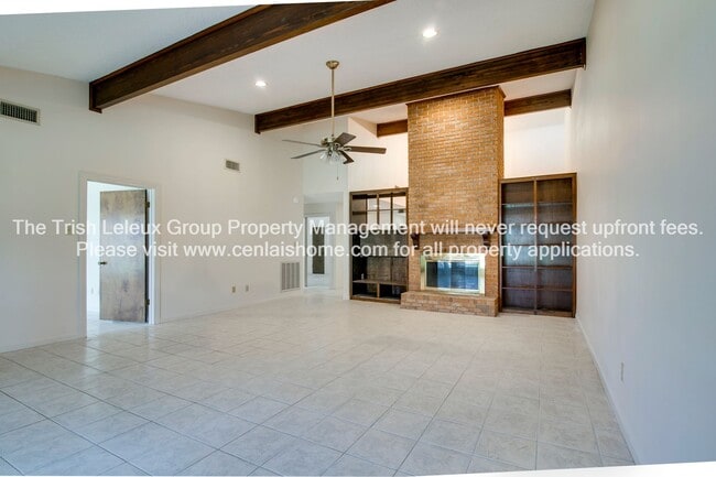 Photo - 346 Windermere Blvd