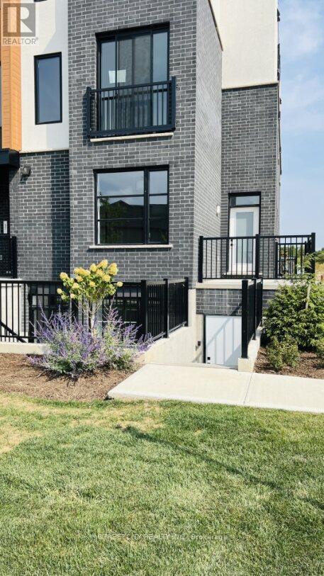 Photo - 3900 Savoy St