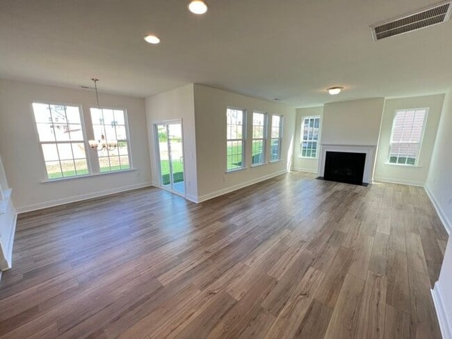 Photo - LIKE NEW 4 Bedroom Home w/ Ground Floor Be...