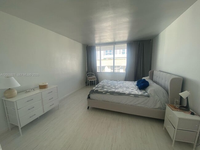 Photo - 1200 West Ave Unit PH22
