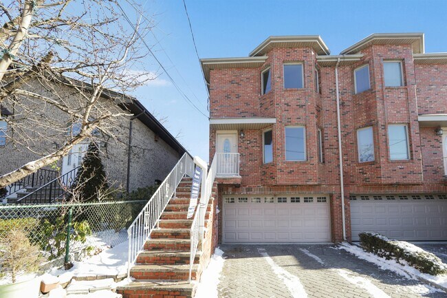 Photo - 530A 1st St Townhome