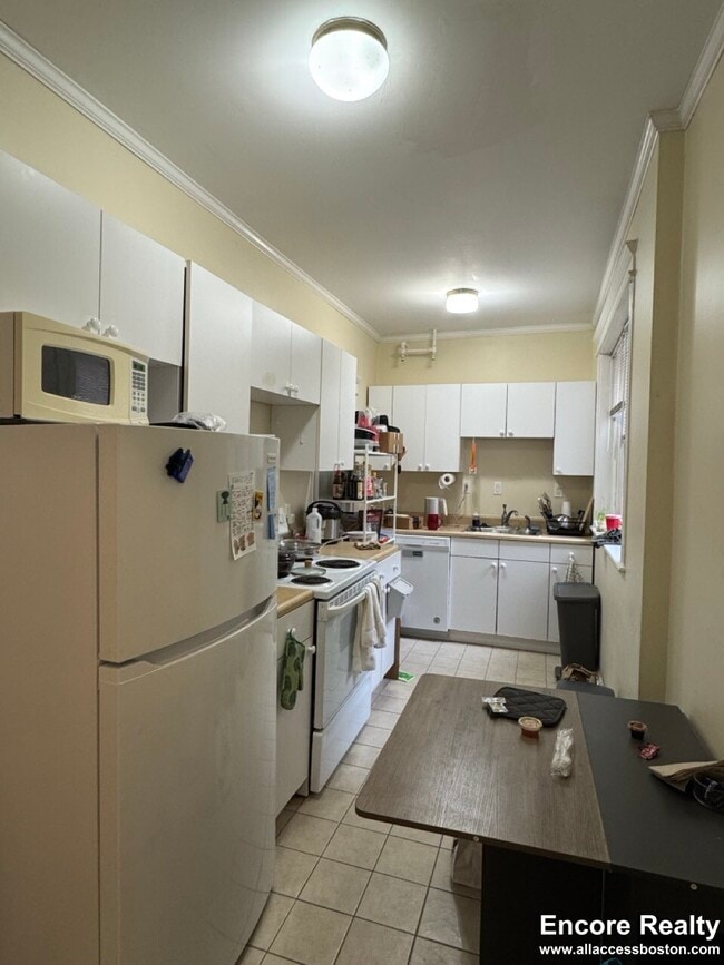 Photo - 1637 Commonwealth Ave