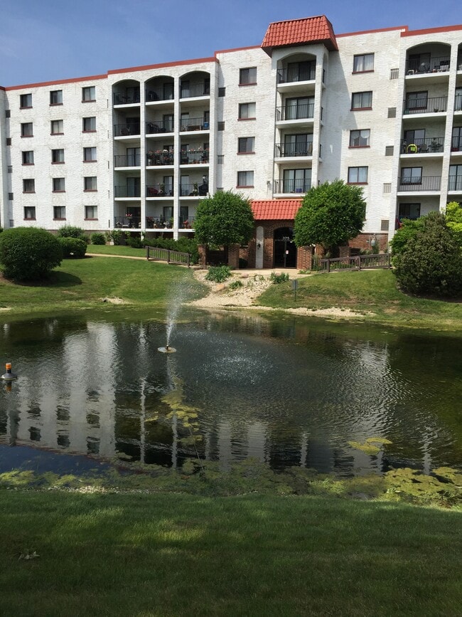 Building Photo - 475 Plum Creek Dr Unit 107