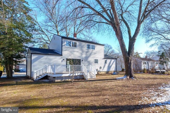 Photo - 344 Nimitz Rd