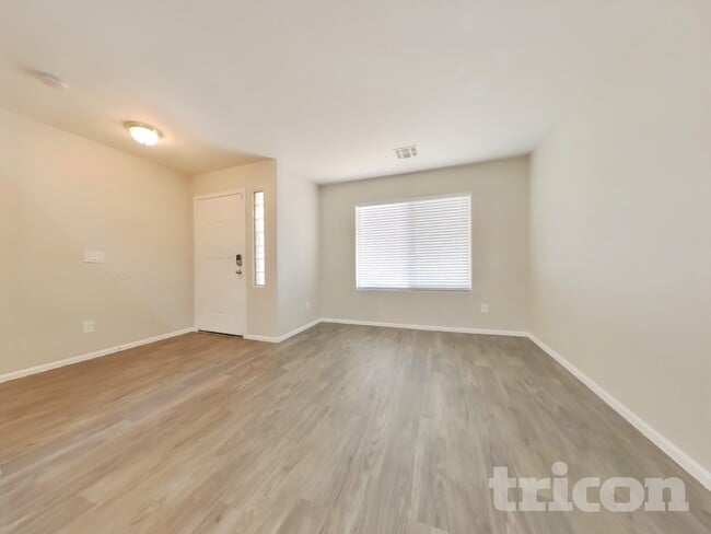 Photo - 23634 W Tamarisk Ave