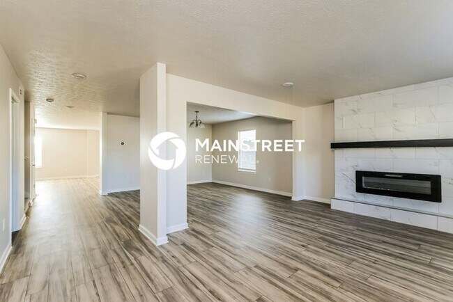 Photo - 4 Bedroom Pet-Friendly Home in LOUISVILLE, KY with Main Street Renewal