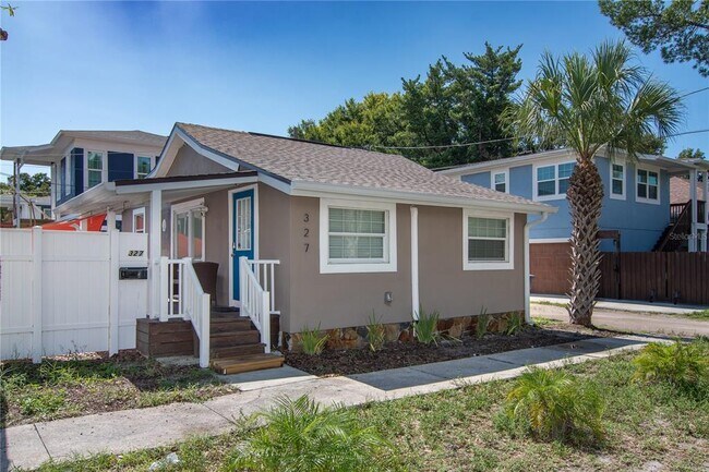 Photo - 327 25th St S