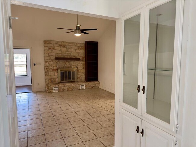 Photo - 2110 Meadow Brook Dr