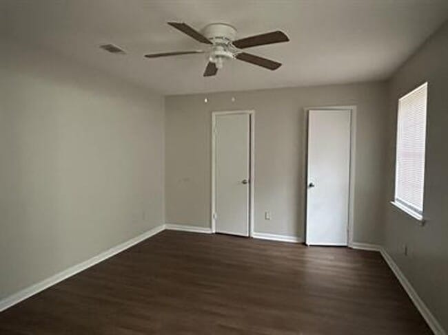 Photo - 220 Garden Cir