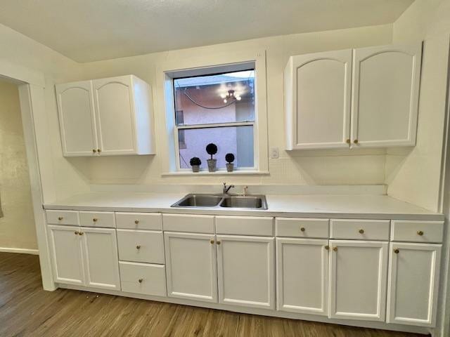 Photo - 938 E 12th St