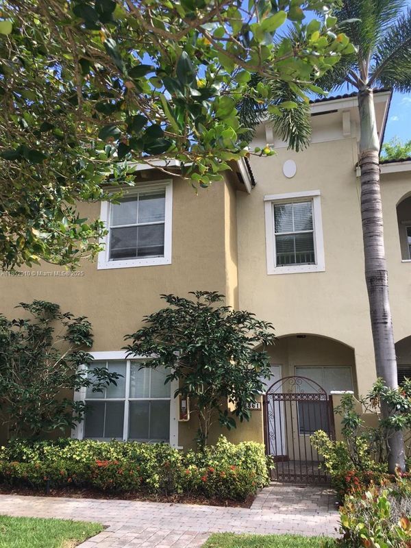 Photo - 3361 Merrick Ln