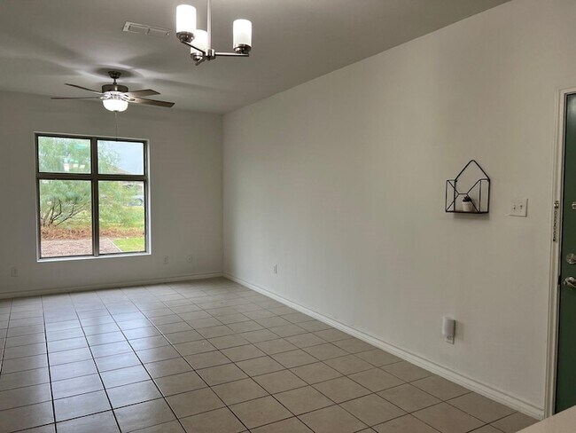 Photo - 1511 Don Camilo Blvd Unit 4