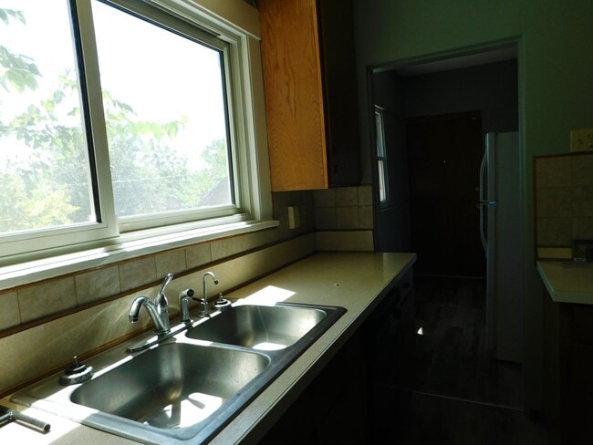 Photo - 113 S Oak St