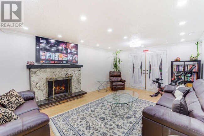 Photo - 946 McBride Ave