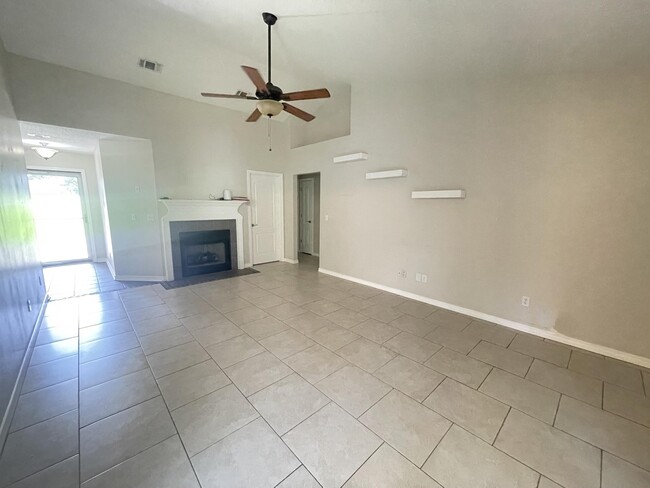 Photo - 728 Riva Ridge Dr