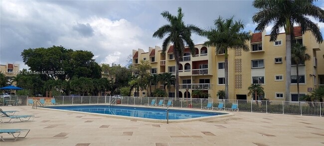 Building Photo - 7850 Camino Real Unit O-318 Rental