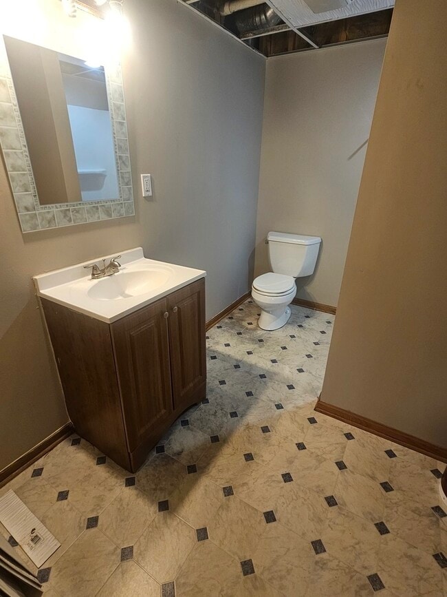 Photo - 830 Division St