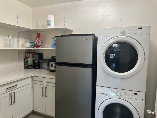 Photo - 1440 E Edison St
