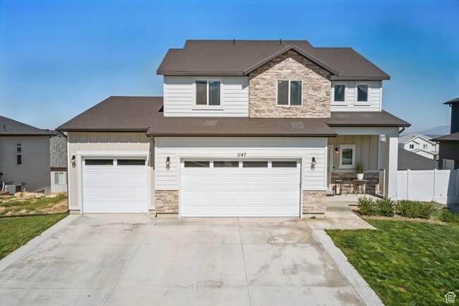 Photo - 1147 Carriage Ln