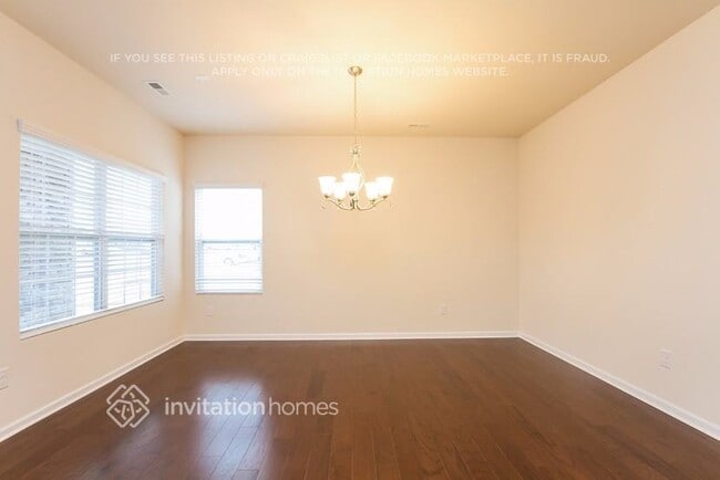 Photo - 186 Glastonbury Dr