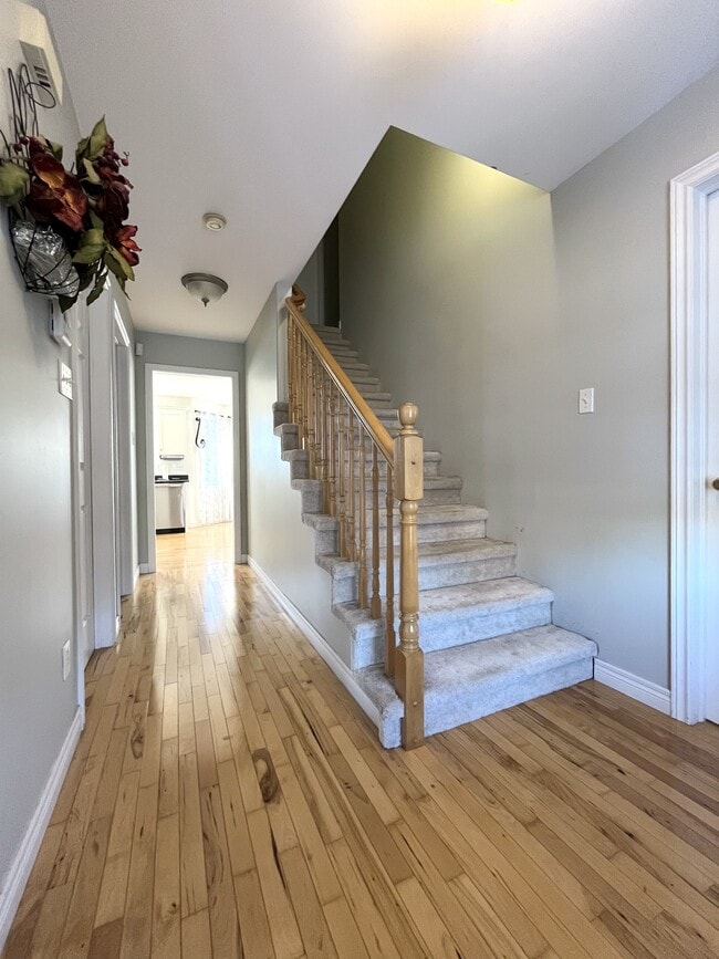 Photo - 267 Stavanger Dr