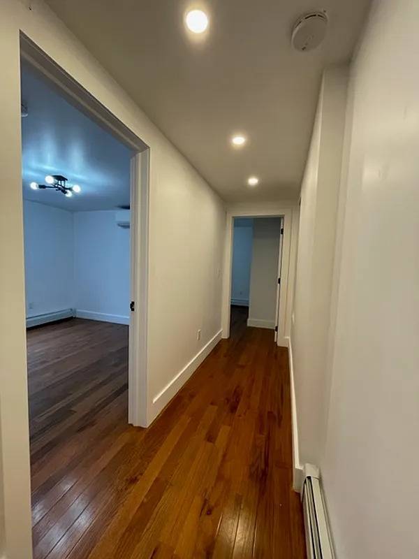 Photo - 69 6th Ave