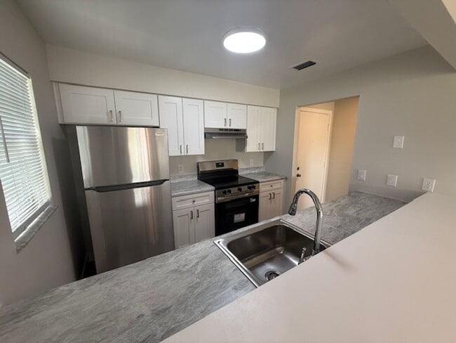 Photo - 2 Bedroom/1 Bathroom Apartment