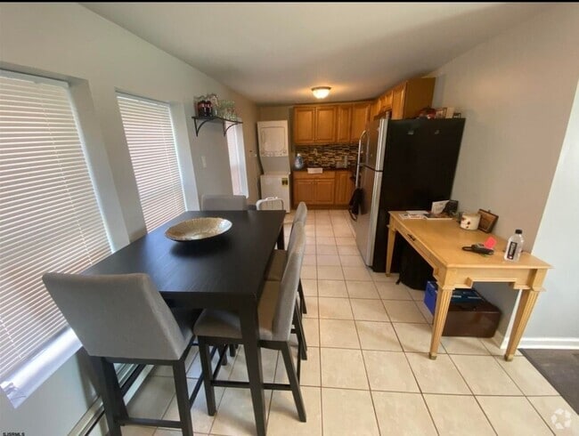 Building Photo - 133 N Dudley Ave Unit 1 Rental