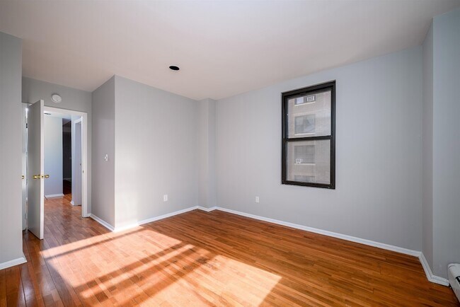 Photo - 50 Glenwood Ave