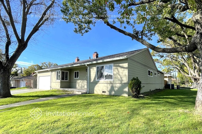 1115 Vervais Ave