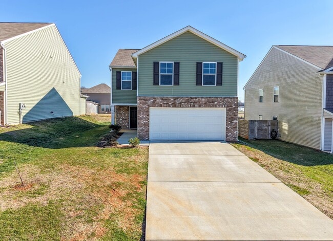 Photo - 228 Belle Ct