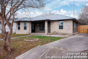 Building Photo - 1723 Socorro St Rental