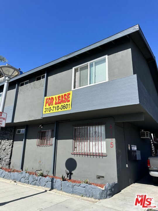 Building Photo - 4115 W Century Blvd Unit 1 Rental