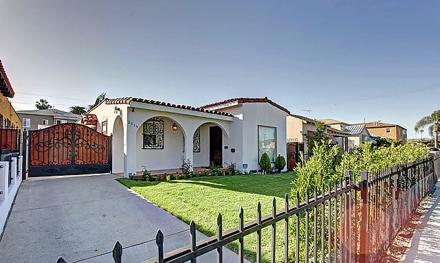 Dense ficus trees for added privacy - 2315 S Cochran Ave