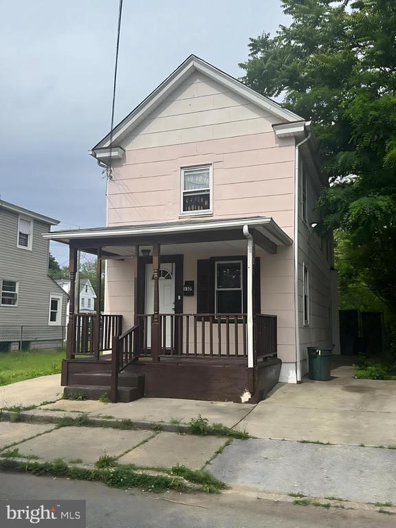 Building Photo - 1105 N Chestnut St Rental