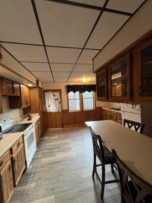 Photo - 1074 Priestley Ave