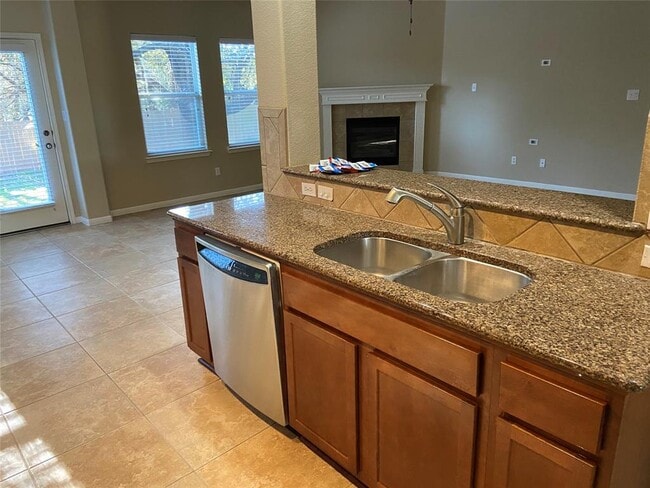 Photo - 1501 Rimstone Dr